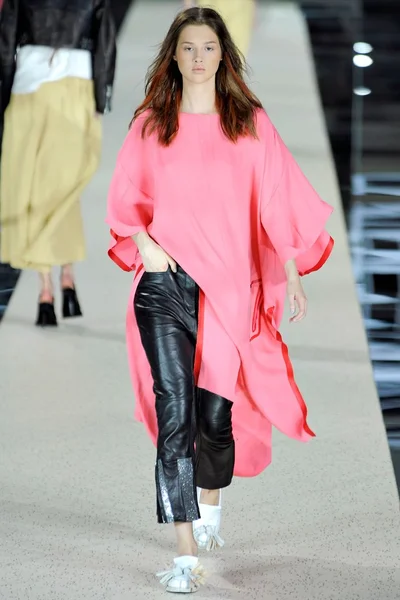 Look 29